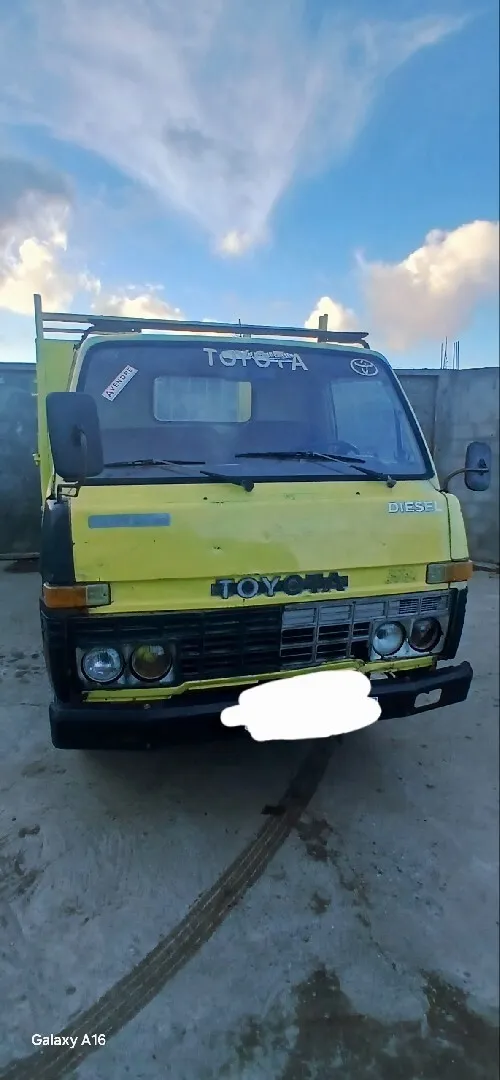 Toyota B30 1984