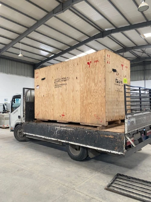 شاحنة نقل البضائع camion transport marchandise tout les distination