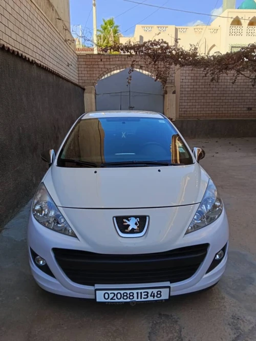 Peugeot 207 2013 207+