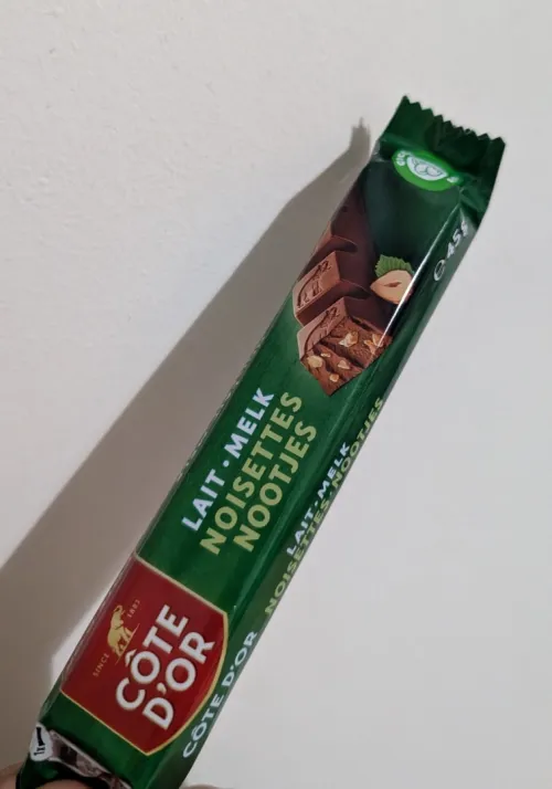 Milka choco Biscuits/ Milka sensation cookies/ freedent menthe/ cote d'or chocolat noisette bâton