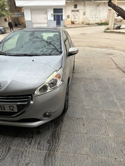 Peugeot 208 2013 Allure