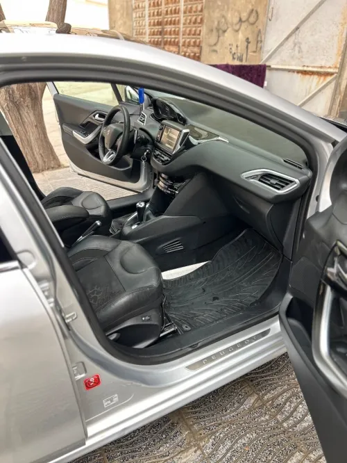 Peugeot 208 2013 Allure