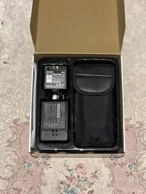 فلاش كاميرا Godox V860II-C Canon احترافي في العلبة الاصلية لم يستعمل
