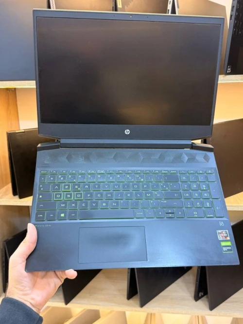 HP PAVILION GAMING AMD RYZEN 5 3550H 16GB 128 SSD FULL HD NVIDIA GTX 1050 3GB 15.6"
