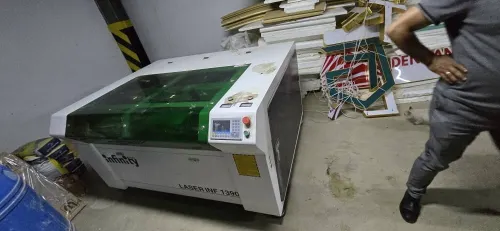Machine CNC Laser CO2 Infinity INF 1390  130x90 cm  100W à 150W