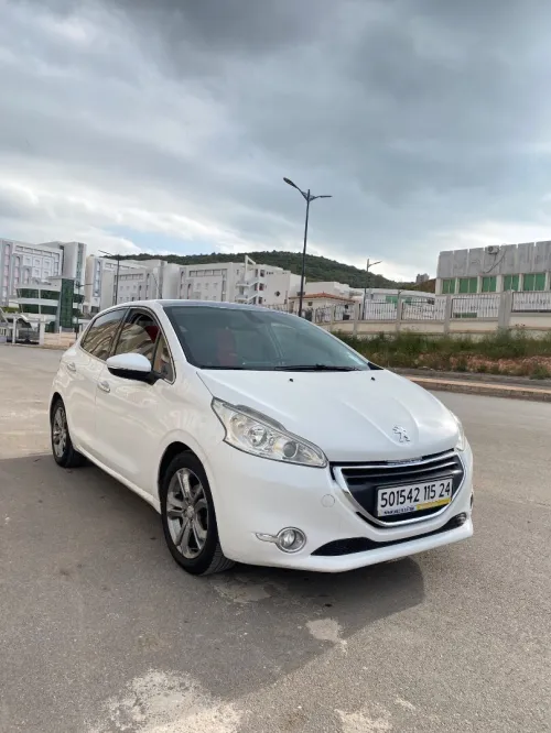 Peugeot 208 2015 Allure