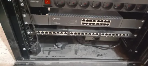 alimentation électrique &switch & banneau de prassage