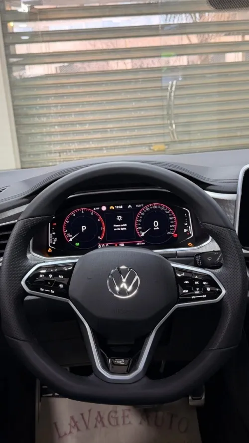 Volkswagen T-Roc 2025 R-Line 