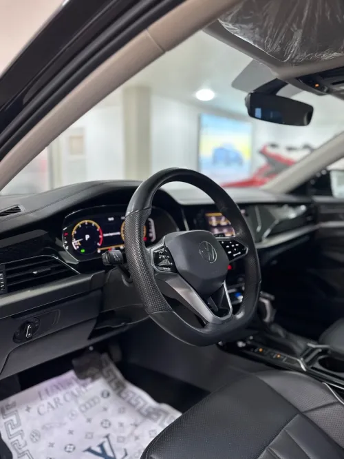Volkswagen Passat 2024 