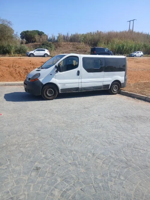 Location fourgon 9places avec chauffeur