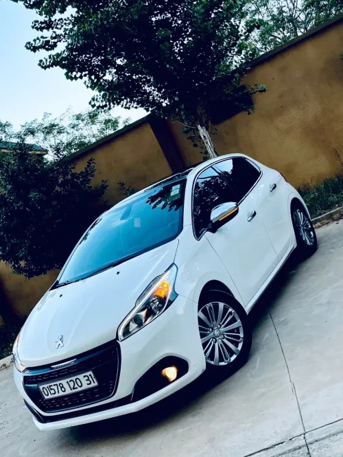 Peugeot 208 2020 Allure Facelift