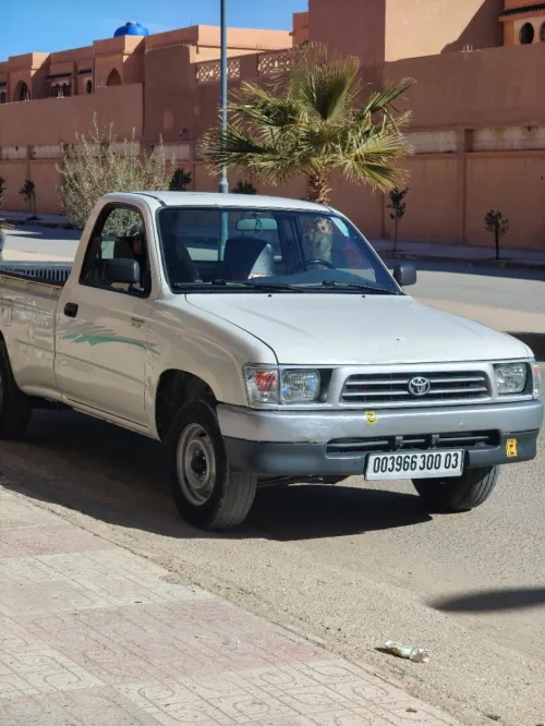 Toyota Hilux 2000 