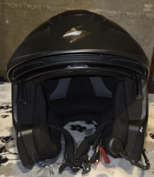 Vend casque noir SCORPION EXO TAILLE XL