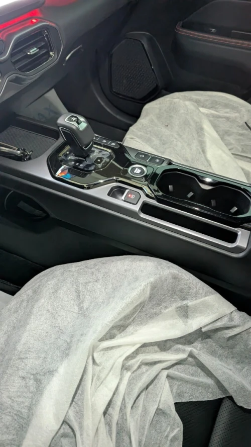 Geely Coolray 2025 