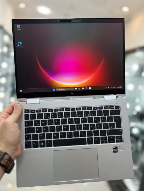 HP EliteBook 1040 G10 - i5 1345U - 16Gb - 1To SSD - Intel Iris Xe Graphics 