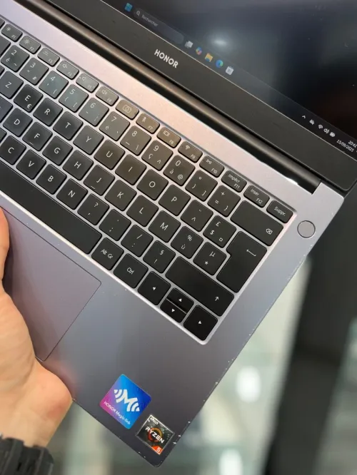 Honor MagicBook 14 FHD - Ryzen 5 3500U - 8Go - 256Go - AMD Vega 8 Graphics 