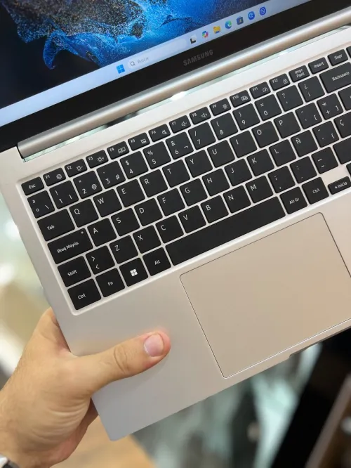 Samsung Galaxy Book FHD - i5 1245U - 8Go - 256Go - Intel Iris Xe Graphics