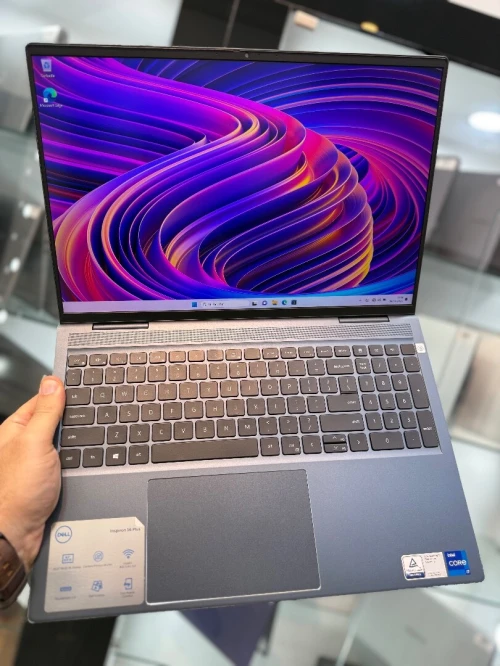 Dell Inspiron 16 Plus 3K I7 11800H - 16Go - 1To - Intel Iris Xe Graphics