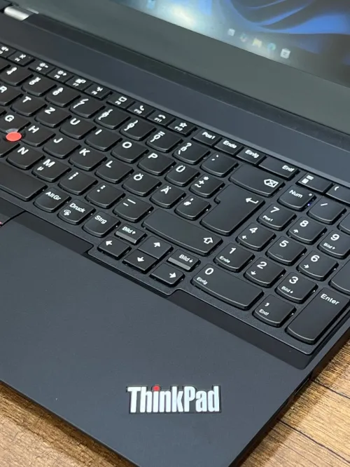 Lenovo ThinkPad T15 FHD - i5 1135G7 - 16Go - 256Go - Intel Iris Xe Graphics 