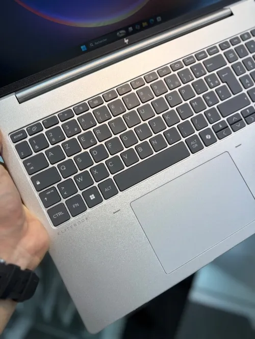 HP EliteBook 660 G11 Ultra 5 135U - 16Go - 1To SSD - Intel Graphics
