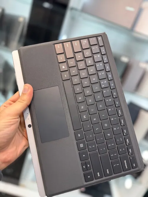 Microsoft SurFace Pro 6 12.3" Tactile - i5 8250U - 8Go Ram - 128Go SSD - Intel UHD Graphics
