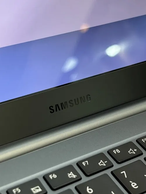 Samsung Galaxy Book 3 Pro 14" 3K 120Hz - i5 1340P - 8Go - 256Go - Intel Iris Xe Graphics 