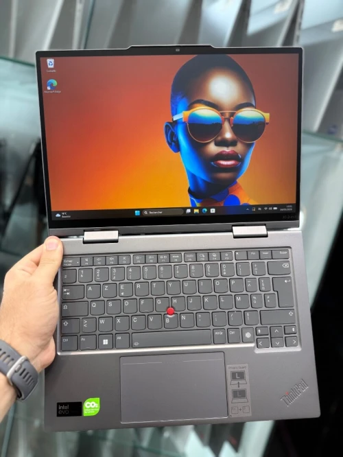 Lenovo ThinkPad X1 YOGA 2-in-1 Ultra 7 165U  - 16Go - 512Go - Intel Graphique