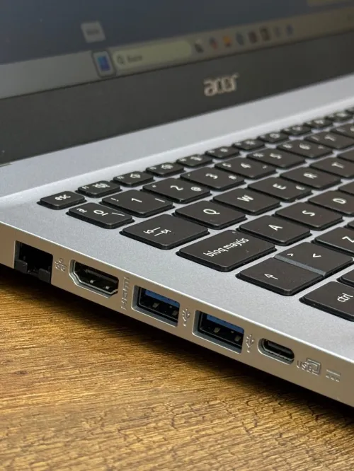 Acer Aspire 3 FHD - Ryzen 7 5700U - 16Go Ram - 512Go SSD - AMD Radeon Graphics