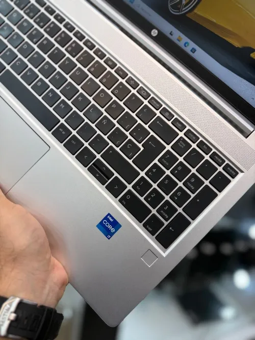 HP ProBook 450 G8 15" FHD - i7 1165G7 - 16Go - 512Go - Intel Iris Xe Graphics