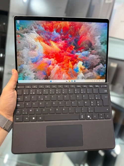 Microsoft SurFace PRO 10 - Ultra 5 125U - 8Go Ram - 256Go SSD - Intel Graphics