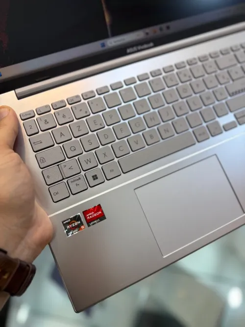 Asus VivoBook 15 Go FHD - Ryzen 5 7520U - 16Go - 512Go - Radeon 610M Graphics