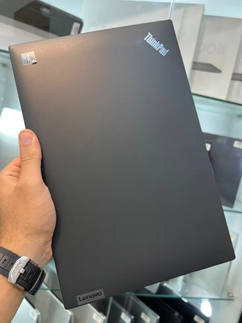 Lenovo ThinkPad T14s - Ryzen 7 Pro 6850U - 16Go - 256Go - Radeon 680M