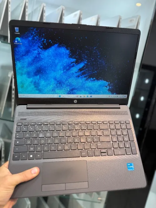 HP Laptop 15s FHD - i3 1215U - 8Go Ram - 256Go SSD - Intel UHD Graphics