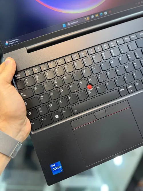 Lenovo ThinkPad E16 FHD - i7 13620H - 16Go - 512Go - Intel Iris Xe Graphics