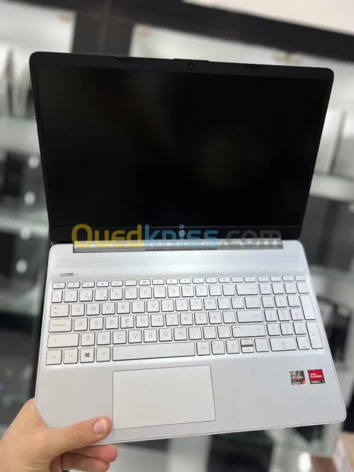 HP Laptop 15s Full HD - Ryzen 7 5700U - 16Gb Ram - 512Gb SSD - AMD Radeon Graphics 