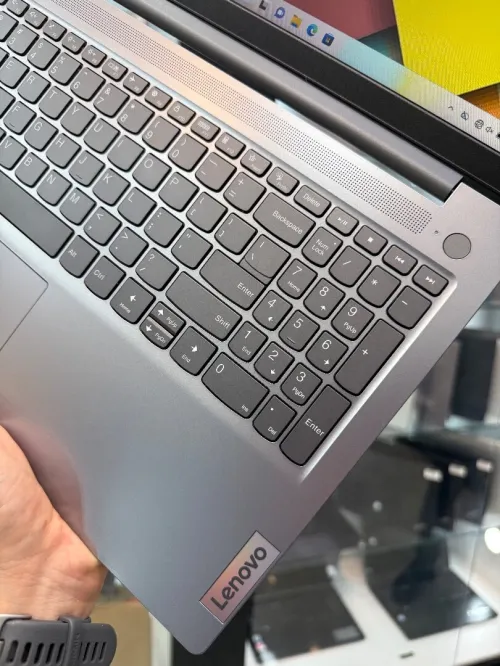Lenovo IdeaPad Slim 3i Tactile - i5 1335U - 8Go Ram - 256Go SSD - Intel UHD Graphics