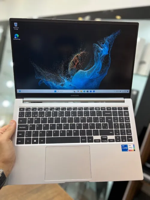 Samsung Galaxy Book FHD - i5 1245U - 8Go - 256Go - Intel Iris Xe Graphics