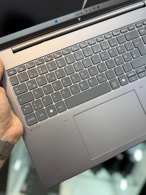 HP ZBOOK POWER G11 16 2K 120Hz - Ryzen 7 8845HS - 32Go - 1To - RTX 2000 8Go