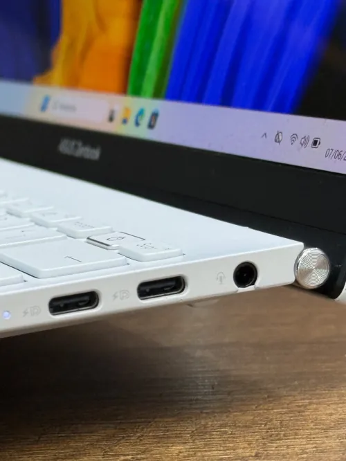 Asus ZenBook S13 OLED - Ryzen 7 6800U - 16Go Ram - 512Go SSD - Radeon 680M