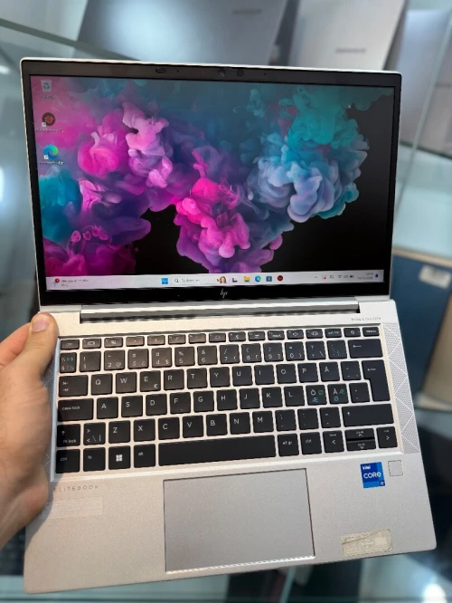 HP EliteBook 830 G8 - i7 1165G7 - 16Go - 512Go - Intel Iris Xe Graphics