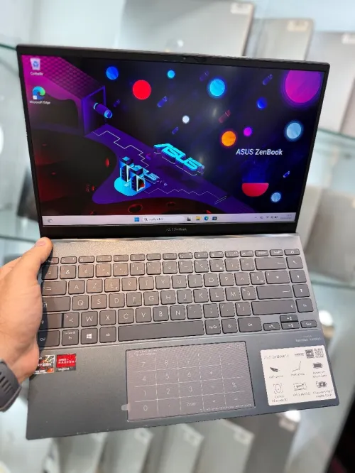 Asus ZenBook 14 FHD - Ryzen 7 4700U - 16Go - 256Go - AMD Radeon Graphics