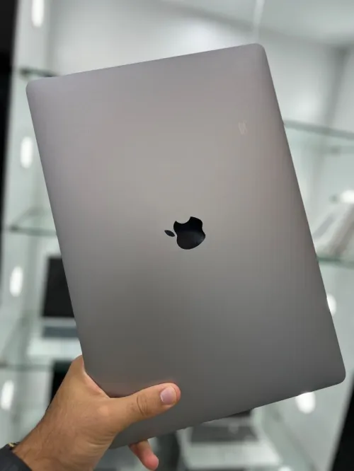 MacBook Pro 2019 16 Retina - i9 - 16Go Ram - 1To SSD - Radeon 5500M 4Gb