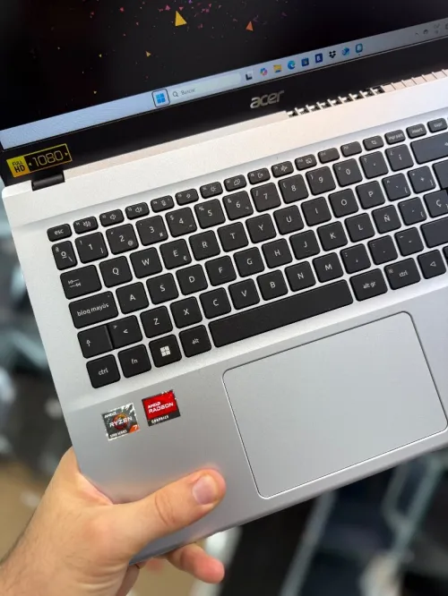 Acer Aspire 3 FHD - Ryzen 7 5700U - 16Go Ram - 512Go SSD - AMD Radeon Graphics