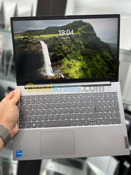 Lenovo ThinkBook 15 FHD - i5 1235U - 16Gb - 256Gb SSD - Intel UHD Graphics 