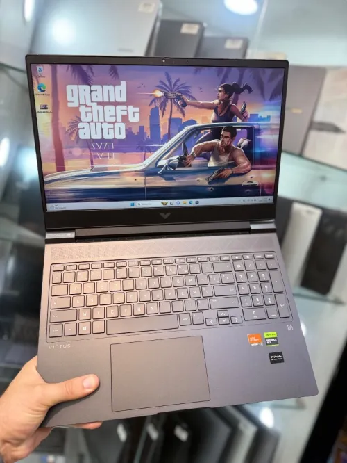 HP Victus Ryzen 7 7845HS - 16Go - 512Go SSD - RTX 4070 8Go