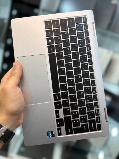 Samsung Galaxy 3 Pro 2-in-1 AMOLED i5 1340P - 8Go - 256Gon- Intel Iris Xe