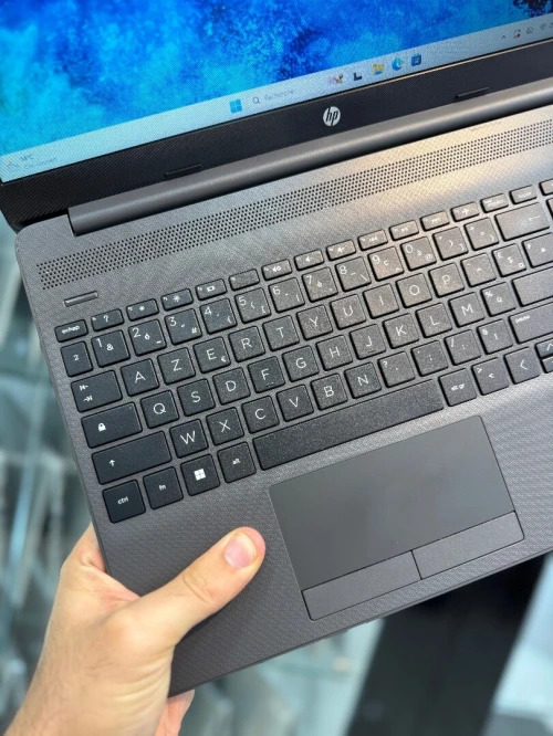 HP Laptop 15 FHD - i3 1215U - 8Go Ram - 256Go SSD - Intel UHD Graphics