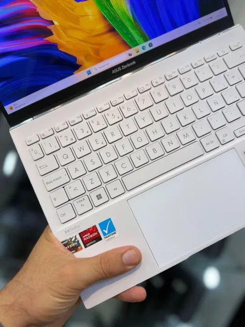 Asus ZenBook S13 OLED - Ryzen 7 6800U - 16Go Ram - 512Go SSD - Radeon 680M