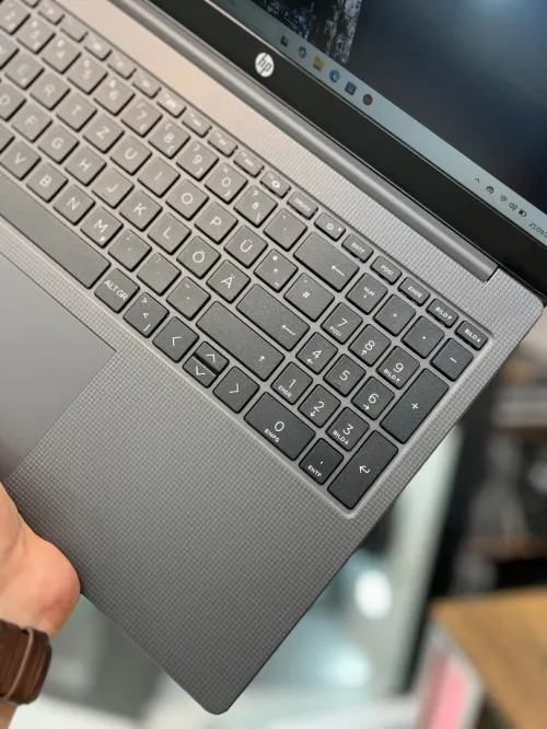 HP Laptop 250 G10 FHD - Ryzen 5 7530U - 16Go - 512Go - AMD Radeon Graphics 