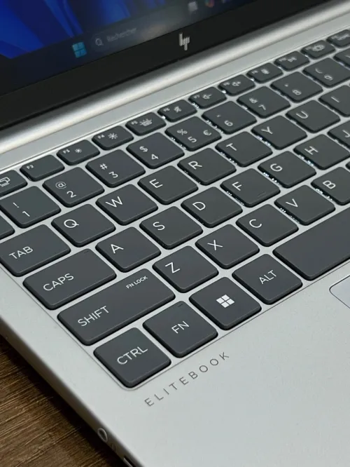 HP EliteBook 830 G11 - Intel Ultra 5 125U - 16Go - 512Go - Intel Graphics 